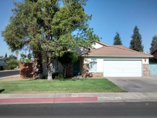1613 Kady Ave, Navelencia, CA 93654-5314