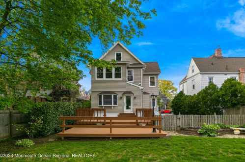 35 Leroy Pl, Tinton Falls NJ  07701-1712 exterior