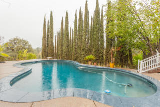 5551 Trish Ct, Redding, CA 96003-2788