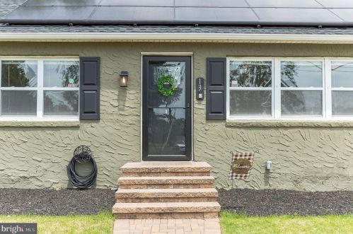 13 Maple Ave, Gloucester, NJ 08031-1251