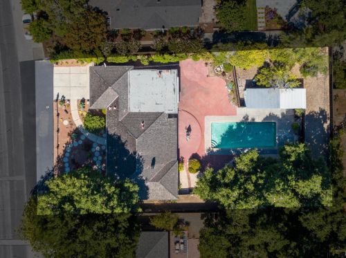 33 Yerba Buena Ave, Los Altos CA 94022-2275 exterior