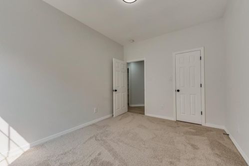 1412 Melody Ln, Carrollton TX  75006-2973 exterior