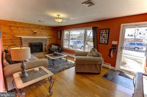 616 Shield St, Harrisburg, PA 17109-4738