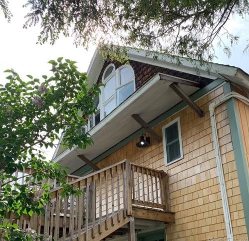 28 Crossley Ct, Niantic CT  06357-2341 exterior