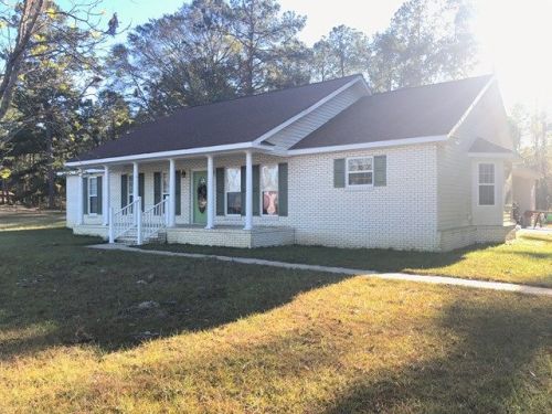 622 Cw Collins St, Screven, GA 31560-9483