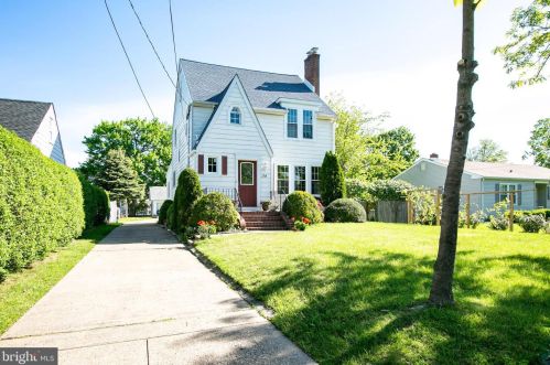 114 Sharps Ln, Trenton, NJ 08610-2319
