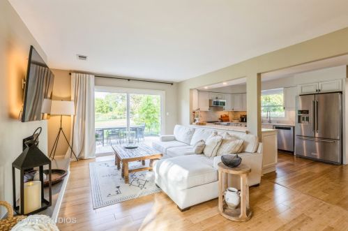 24459 Davids Ct, Naperville IL  60564-8055 exterior