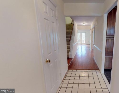 7307 Golden Iris Ct, Springfield VA  22153-1117 exterior