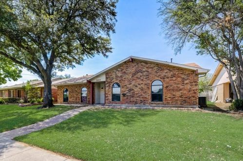 2003 Stefani Ct, Carrollton TX exterior