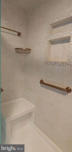 2608 Beechwood Rd, Lancaster PA  17601-4802 exterior