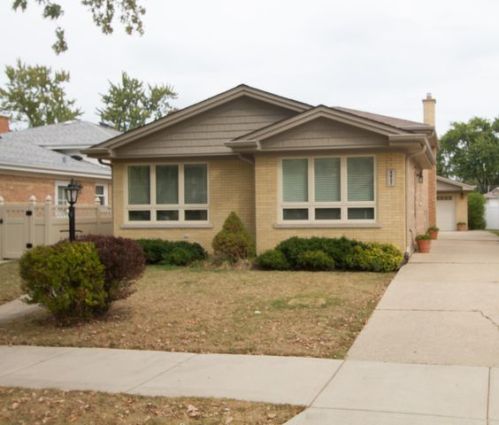 8657 Merrill St, Niles, IL 60714-1920