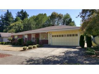 3434 Waverleigh Blvd, Portland, OR 97202-1900