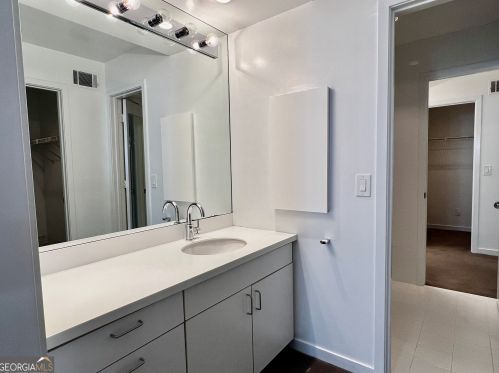 13 Heards Overlook Ct, Atlanta GA  30328-4757 exterior