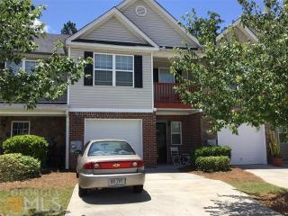 1494 Box Cir, Winder, GA 30680-8374