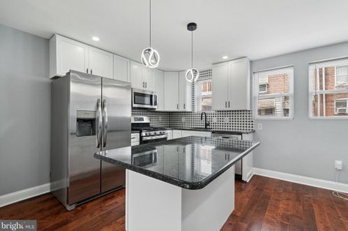 6631 Guyer Ave, Philadelphia, PA 19142-2602