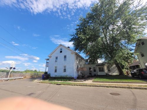 63 Bridge St, Middletown, CT 06457-2203
