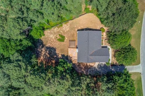 1364 Victoria Place Ct, Loganville, GA 30052-5699