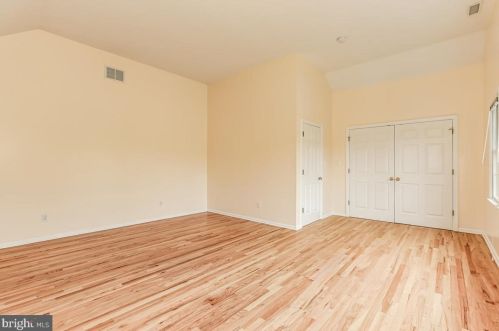 20 Harriet Dr, Princeton NJ  08540-3935 exterior