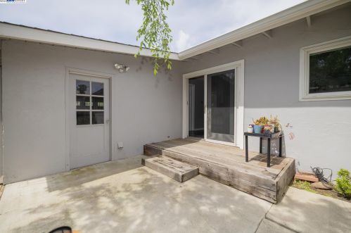 4307 Grammercy Ln, Concord CA  94521-4206 exterior