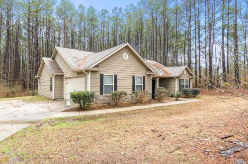 735 Earl North Rd, Newnan, GA 30263-6018