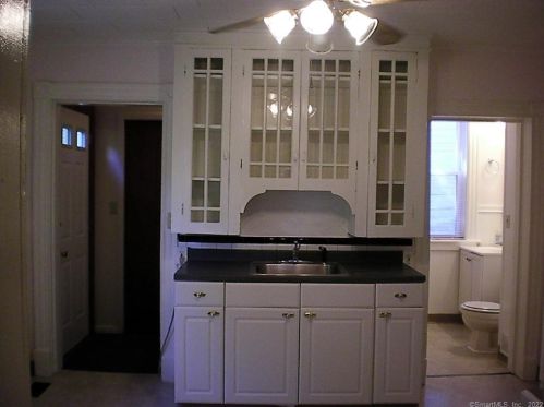 10 Water St, Southington, CT 06489-3016
