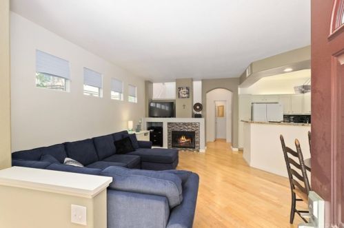 7895 Menton Ave, Anaheim CA  92808-1557 exterior