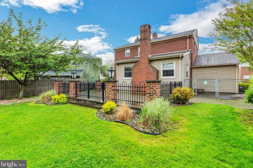 302 Crestwood Ave, Haddonfield NJ 08033-2917 exterior