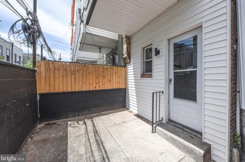 2517 Clarion St, Philadelphia PA  19148-4315 exterior