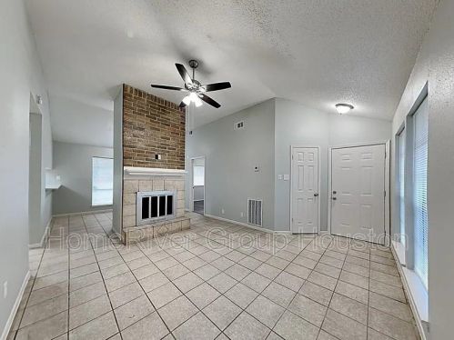 8515 Lazy Brook Ln, Morgans Point TX  77571-3771 exterior