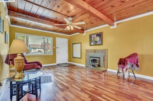24615 Traynor Ct, Hayward, CA 94544-1938