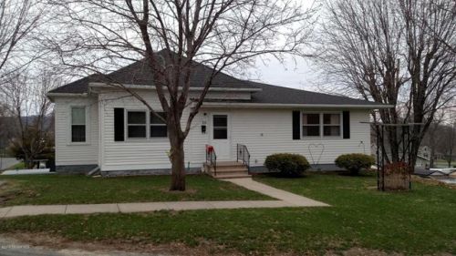 510 Ash St, Hokah, MN 55941-5405