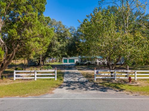 1102 Long Acre Dr, Bonneau, SC 29431-3601