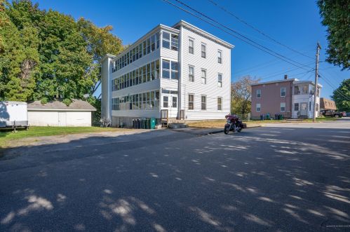 37 Gove St, Biddeford, ME 04005-2805