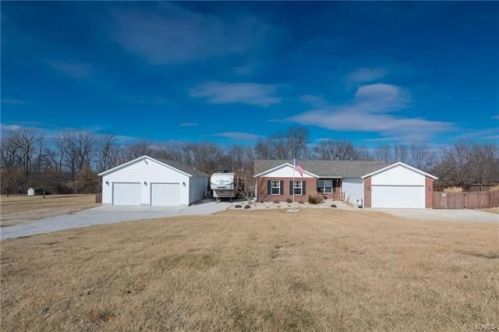 11923 Archview Dr, Grantfork, IL 62249-3860