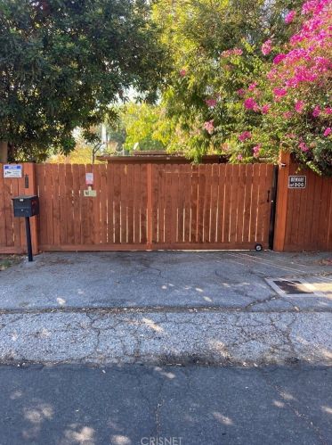 7927 Paso Robles Ave, Van Nuys, CA 91406-1629