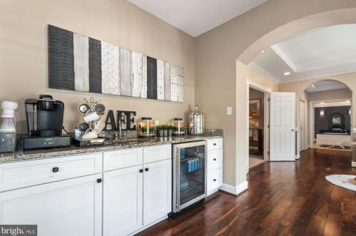 1500 Sandy Glenn Pl, Sandy Spring MD  20860-3007 exterior