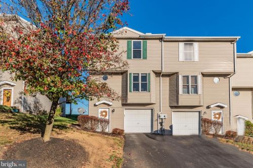 269 Chartwood Dr, Harrisburg, PA 17111-4167