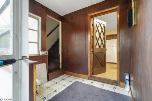 26 Van Ness Ter, Maplewood NJ 07040-3324 exterior