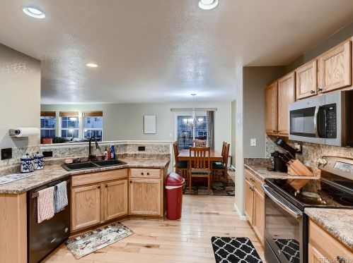 16245 Phillips Dr, Englewood CO 80112-4603 exterior