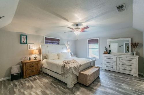 6108 Ridge Rd, Fort Worth TX  76135-1342 exterior