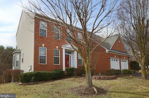7710 Royal Azalea Ct, Springfield VA  22153-2157 exterior