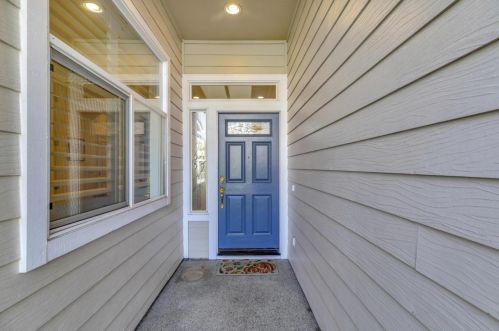 9026 Village View Dr, San Jose, CA 95135-2173