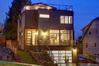 2414 Newton St, Seattle, WA 98199-4117