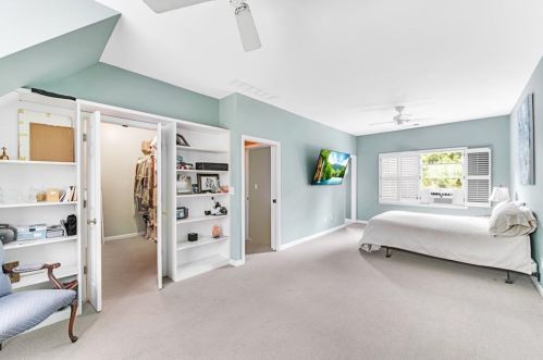 217 Hillside Dr, Atlanta GA  30342-3623 exterior
