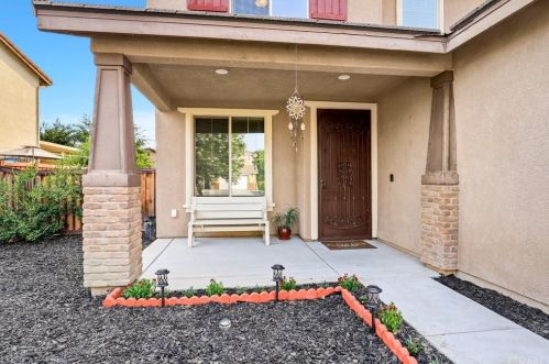 1984 Meridian St, San Jacinto, CA 92583-2012