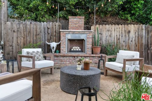 1520 Columbia Dr, Glendale CA  91205-3508 exterior