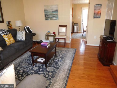 7723 Wolford Way, Lorton VA  22079-1744 exterior