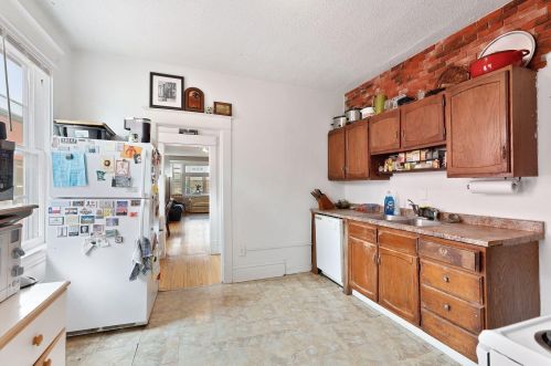 998 Grand Ave, Saint Paul MN 55102-2610 exterior