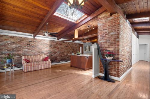 1006 Somerset Ln, Silver Spring MD 20904-6241 exterior