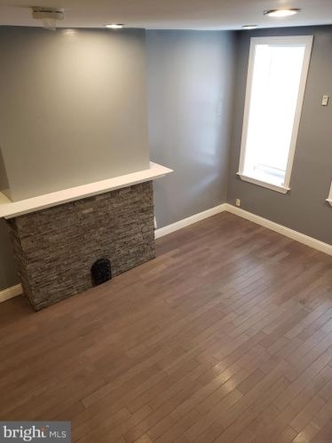 2222 12 St, Philadelphia PA 19147-1832 exterior